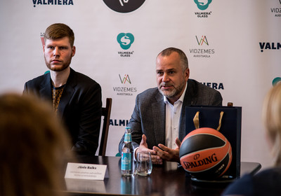 Dāvis Bertāns pavēsta par Bertānu Valmieras Basketbola skolas dibināšanu