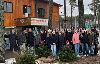 BVBS meitenes viesojas Ziemassvētku darbnīcā