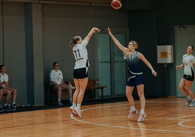 LJBL fināls U16 meitenes: Bertānu VBS - RSS Rīdzene. Foto: Ralfs Bartnieks