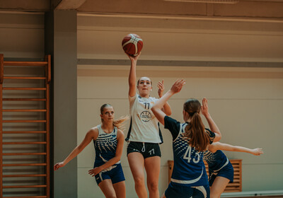 LJBL fināls U16 meitenes: Bertānu VBS - RSS Rīdzene. Foto: Ralfs Bartnieks