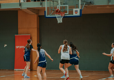 LJBL fināls U16 meitenes: Bertānu VBS - RSS Rīdzene. Foto: Ralfs Bartnieks