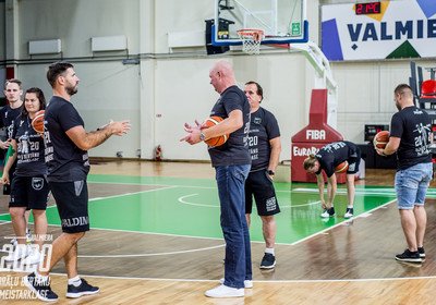 Brāļu Bertānu meistarklases noslēgums aizrit sacensību pilnā garā