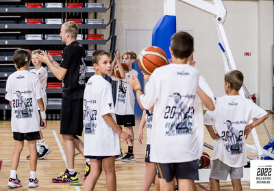 Brāļu Bertānu Basketbola meistarklase 2022, Pirmā diena
