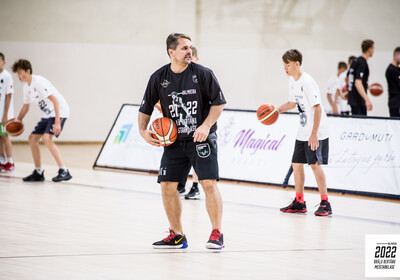 Brāļu Bertānu Basketbola meistarklase 2022, Pirmā diena