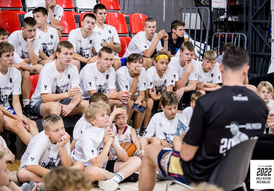 Brāļu Bertānu Basketbola meistarklase 2022, Pirmā diena