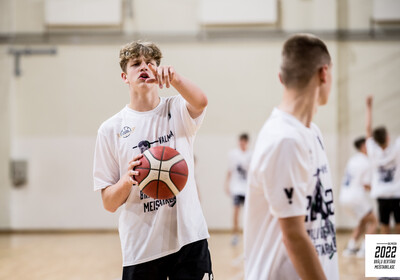 Brāļu Bertānu Basketbola meistarklase 2022, Pirmā diena