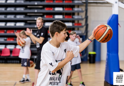 Brāļu Bertānu Basketbola meistarklase 2022, Pirmā diena
