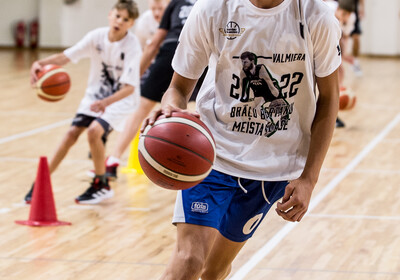 Brāļu Bertānu Basketbola meistarklase 2022, Pirmā diena