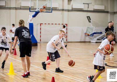 Brāļu Bertānu Basketbola meistarklase 2022, Pirmā diena