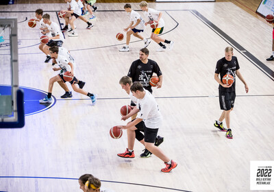 Brāļu Bertānu Basketbola meistarklase 2022, Pirmā diena