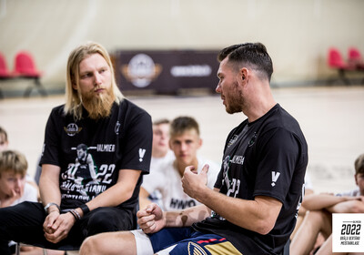 Brāļu Bertānu Basketbola meistarklase 2022, Pirmā diena