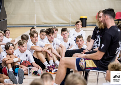 Brāļu Bertānu Basketbola meistarklase 2022, Pirmā diena