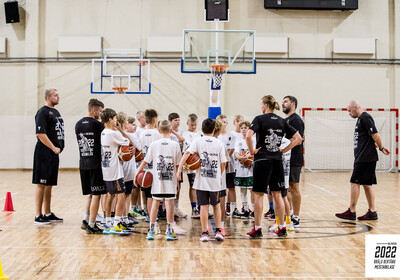 Brāļu Bertānu Basketbola meistarklase 2022, Pirmā diena