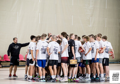 Brāļu Bertānu Basketbola meistarklase 2022, Pirmā diena