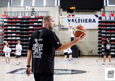 Brāļu Bertānu Basketbola meistarklase 2022, Pirmā diena
