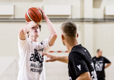 Brāļu Bertānu Basketbola meistarklase 2022, Pirmā diena