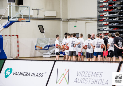 Brāļu Bertānu Basketbola meistarklase 2022, Pirmā diena