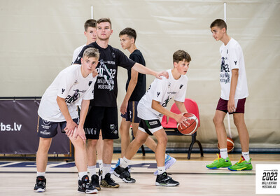 Brāļu Bertānu Basketbola meistarklase 2022, Pirmā diena