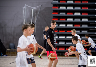Brāļu Bertānu Basketbola meistarklase 2022, Pirmā diena